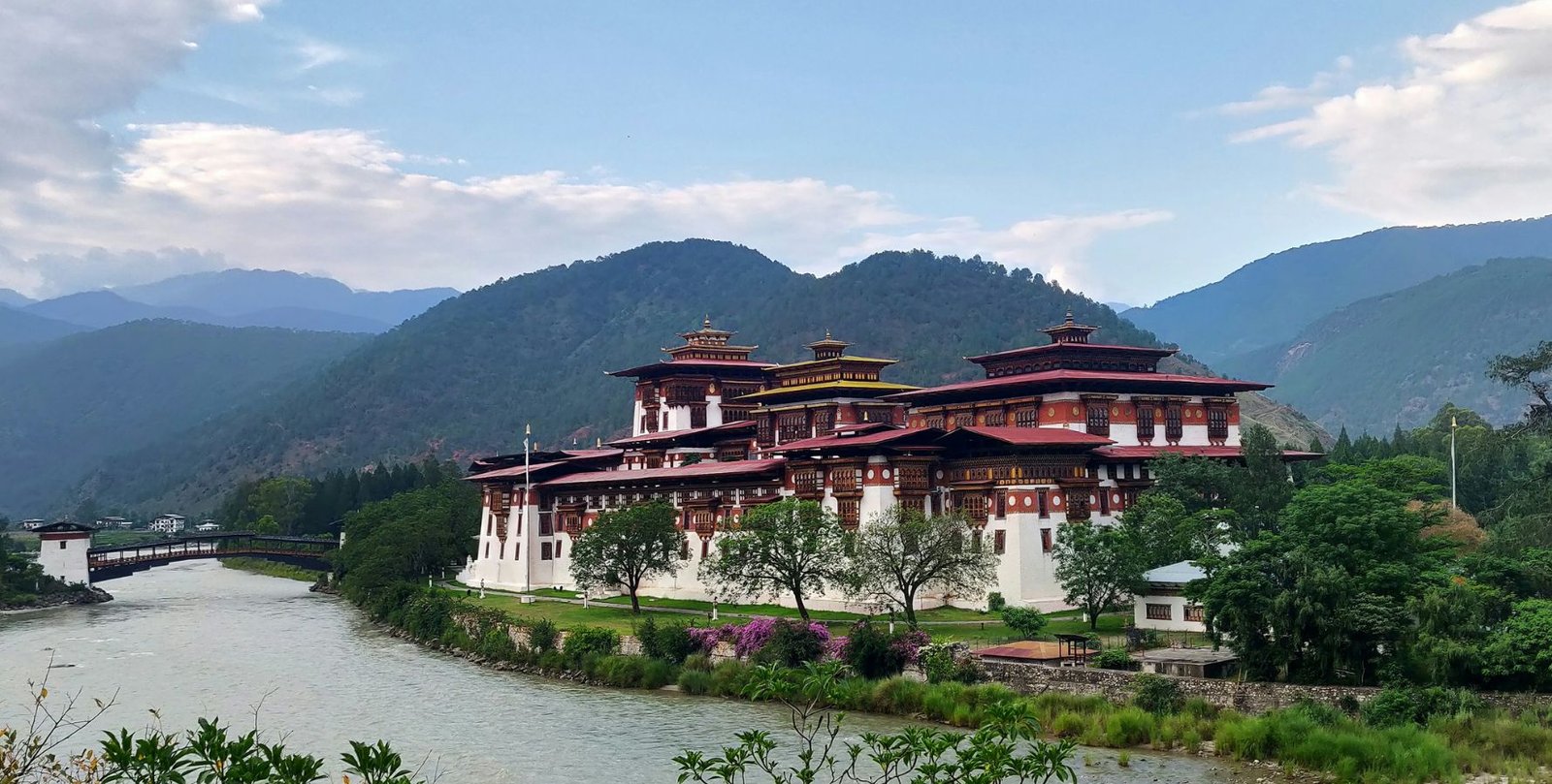 Bhutan Wellness Tours – Healing, Meditation & Happiness Journeys